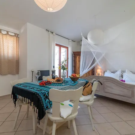 Anja With Garden, Balcony And Sea View, 3 Min Walk To The *