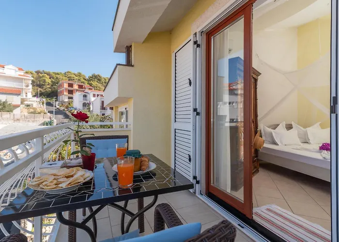Anja With Garden, Balcony And Sea View, 3 Min Walk To The * Trogir
