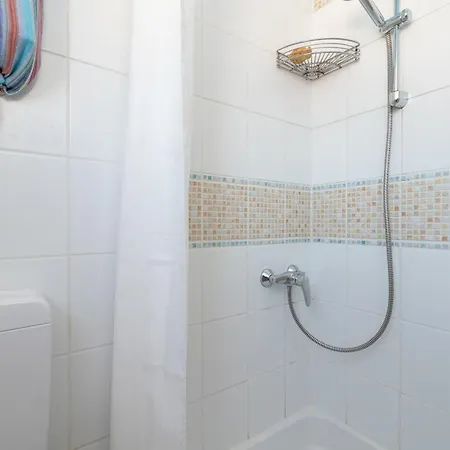 شقة Anja With Garden, Balcony And Sea View, 3 Min Walk To The *