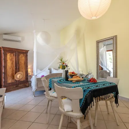 شقة Anja With Garden, Balcony And Sea View, 3 Min Walk To The