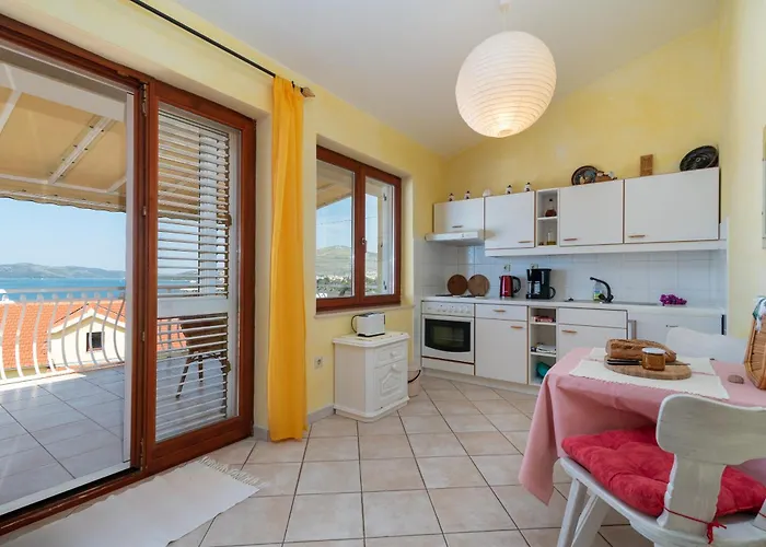 公寓 Anja With Garden, Balcony And Sea View, 3 Min Walk To The *