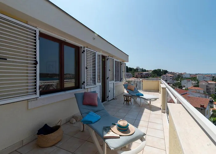 Anja With Garden, Balcony And Sea View, 3 Min Walk To The 公寓