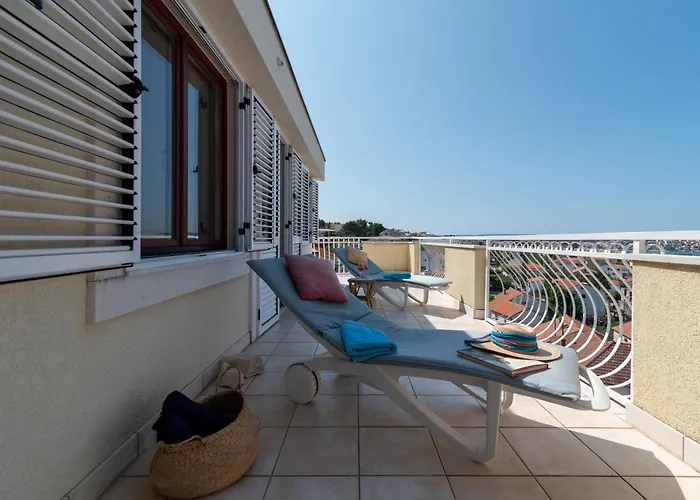 公寓 Anja With Garden, Balcony And Sea View, 3 Min Walk To The