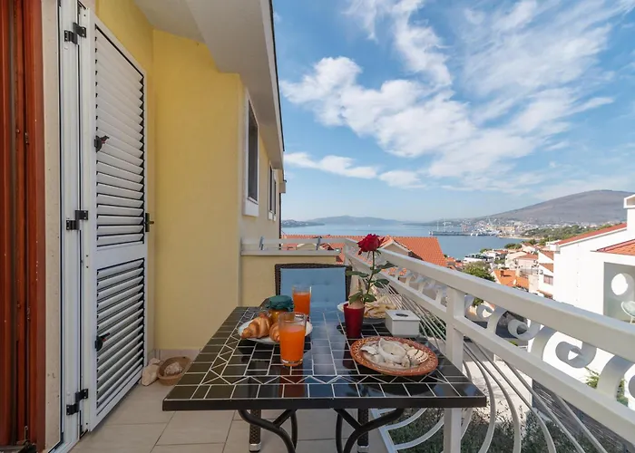 公寓 Anja With Garden, Balcony And Sea View, 3 Min Walk To The *