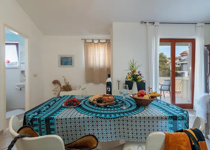 公寓 Anja With Garden, Balcony And Sea View, 3 Min Walk To The