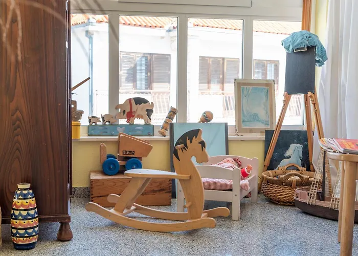 公寓 Anja With Garden, Balcony And Sea View, 3 Min Walk To The 特罗吉尔