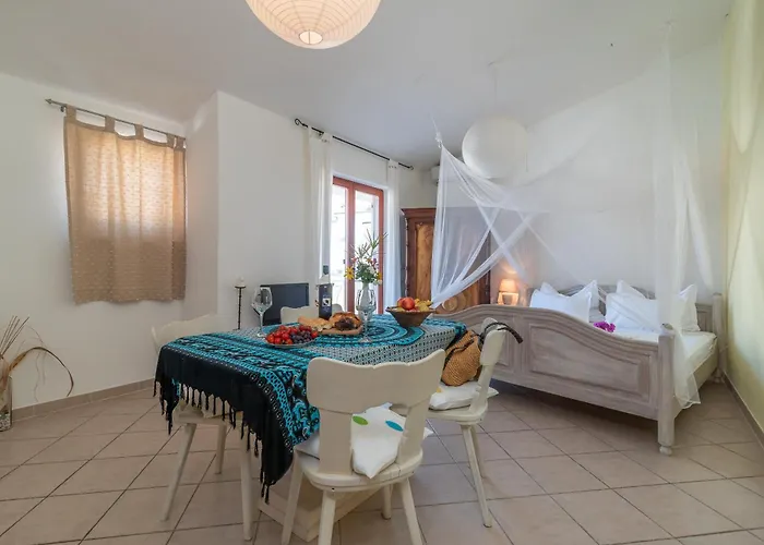 Anja With Garden, Balcony And Sea View, 3 Min Walk To The *