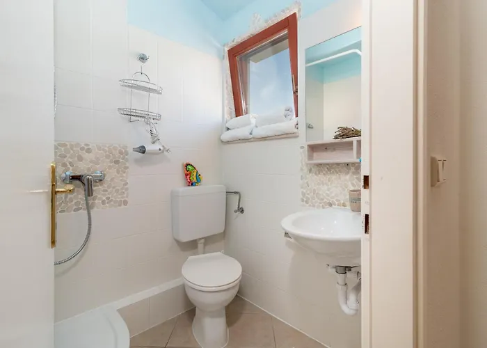 Anja With Garden, Balcony And Sea View, 3 Min Walk To The 公寓