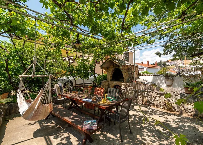 公寓 Anja With Garden, Balcony And Sea View, 3 Min Walk To The