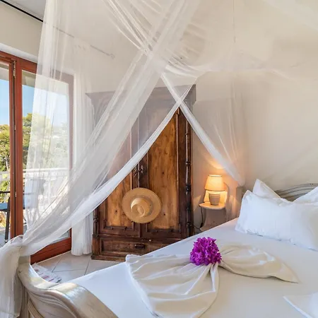 Anja With Garden, Balcony And Sea View, 3 Min Walk To The Trogir